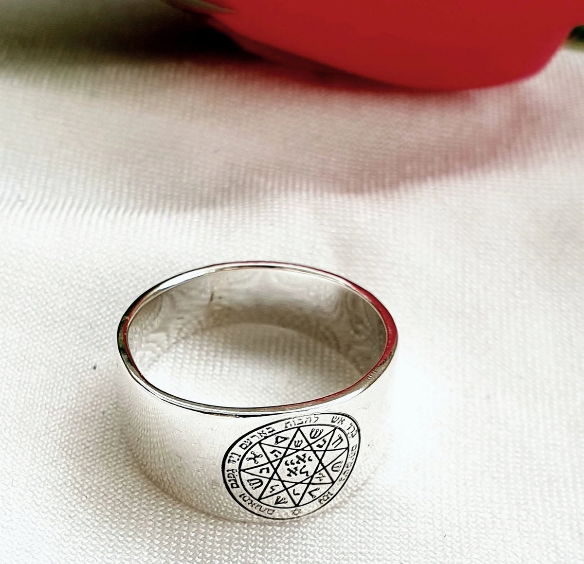 Ring for protection, provides its owner with the protection of the four elements at all levels, protects from evil, brings good luck.