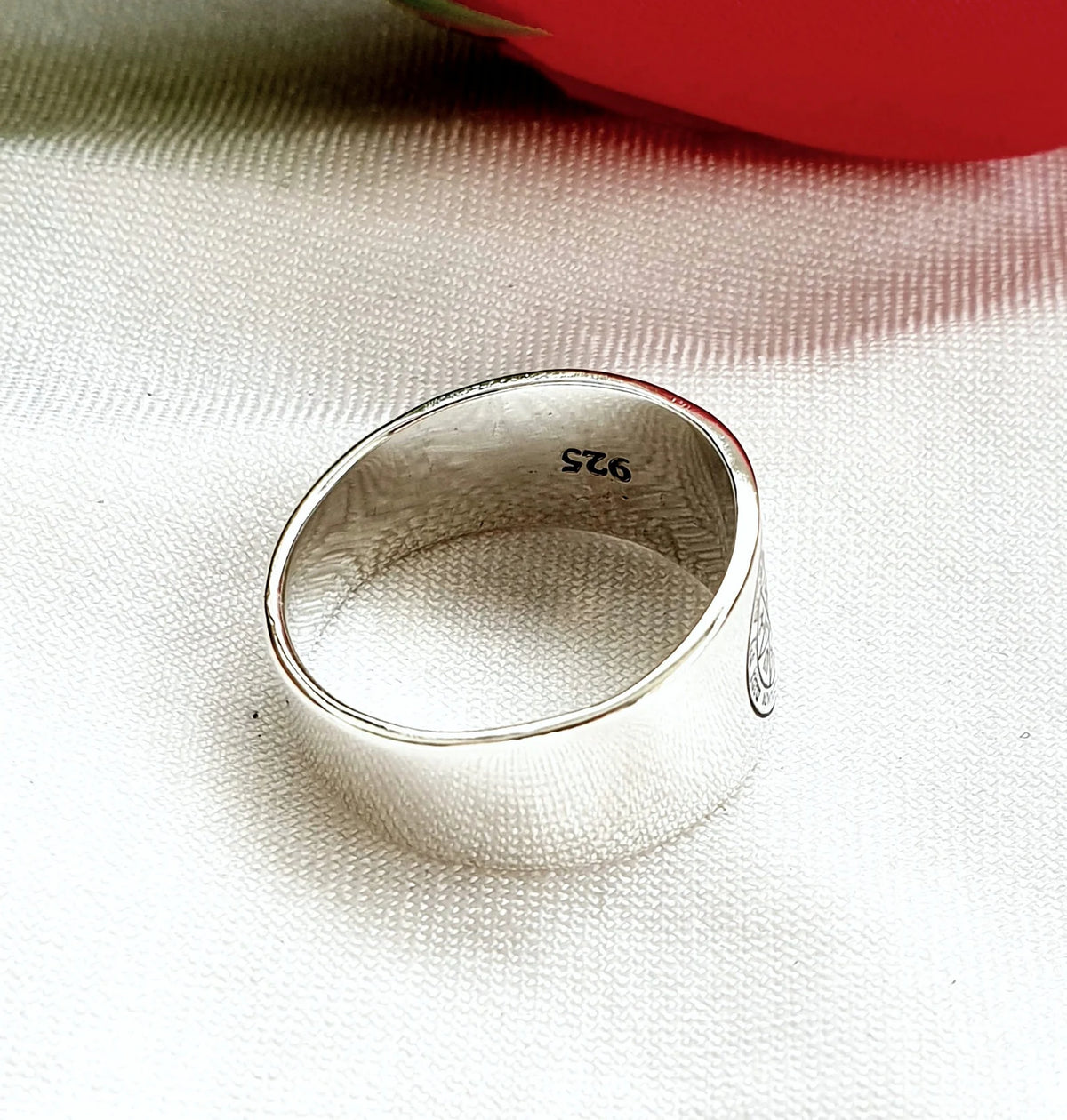 Ring for protection, provides its owner with the protection of the four elements at all levels, protects from evil, brings good luck.